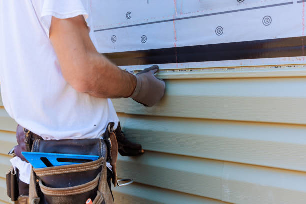 Trusted Storm Damage Siding Repair service in Robbins, IL - Creative Siding